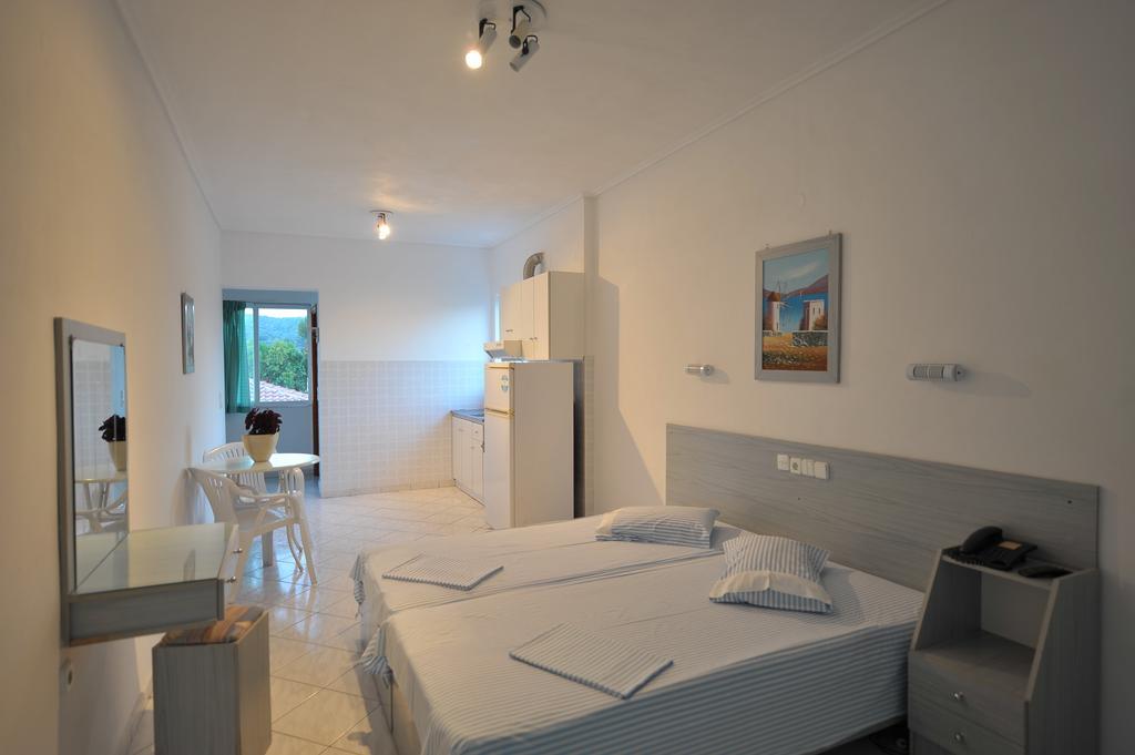 Apartamento Galazia Akti Agios Nikolaos  Habitación foto